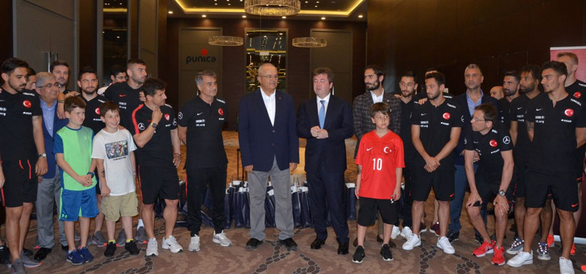 A Millilerin bayram buluşmasında sıcak görüntüler - Resim: 4