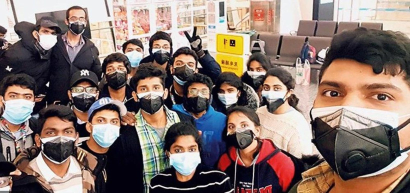 Hindistan'da 40 bin kişi koronavirüsten ölen din adamı nedeniyle karantinaya alındı - Resim: 3