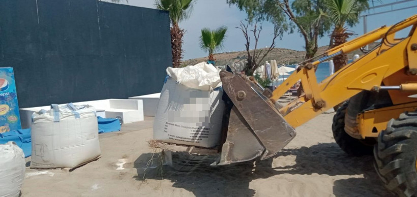 Bodrum Belediyesi engelledi! Sahile dökeceklerdi çuvallar içinde geri gönderildi - Resim: 1