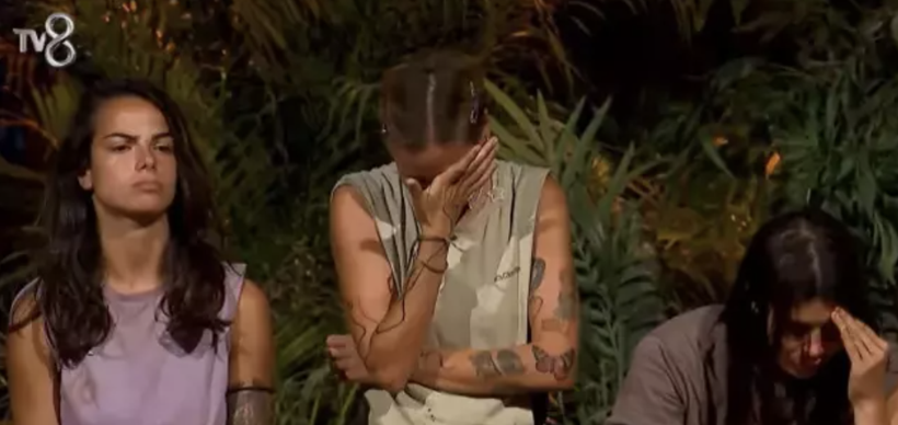 Survivor'da iki yarışmacı birbirine girdi! Hastaneye kaldırıldı... - Resim: 3