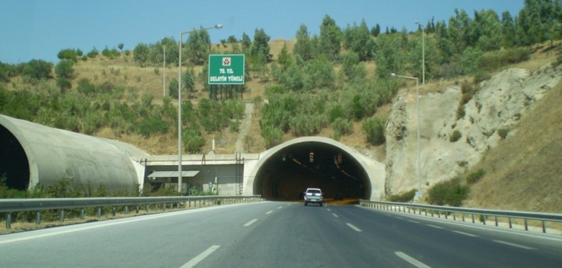 Bu yolu 1 saat 11 dakikadan önce geçen yandı! - Resim: 1