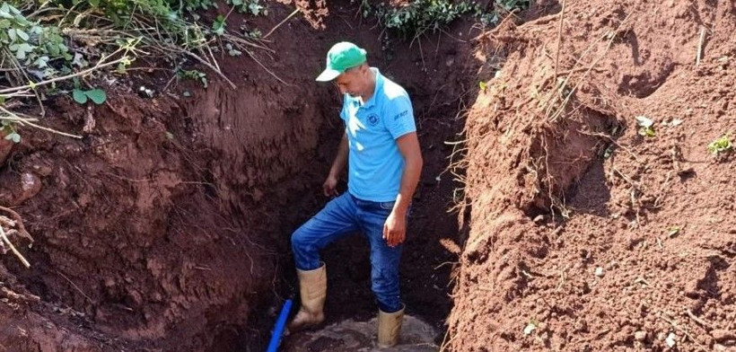 Manisa'da su kanalından çıkan 2 metrelik kunduz görenleri şok etti: 'Bu nasıl kunduz?' - Resim: 2