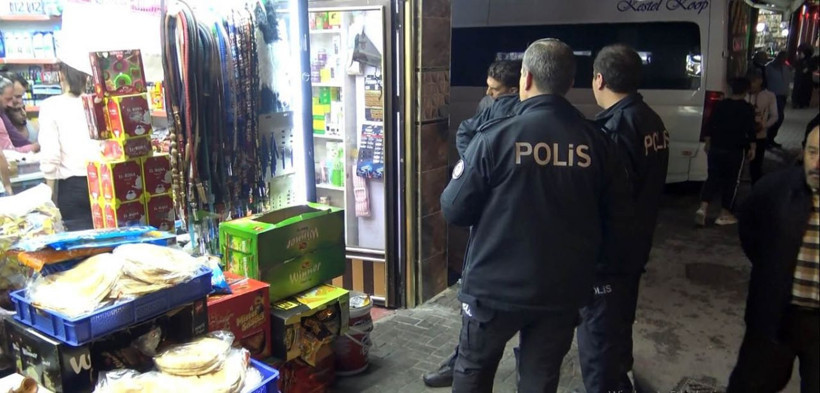 Bursa'da veresiye vermeyen marketçiyi sopalarla dövdüler - Resim: 2