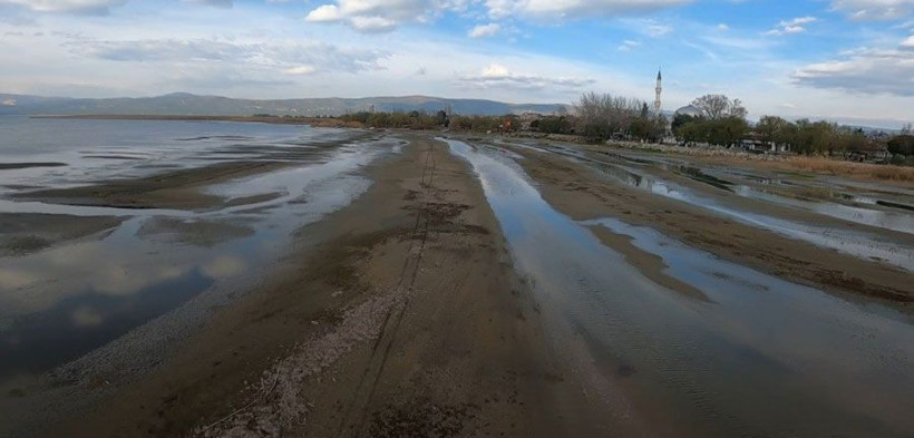 İznik Gölü günden güne kuruyor! Son hali içler acısı - Resim: 2