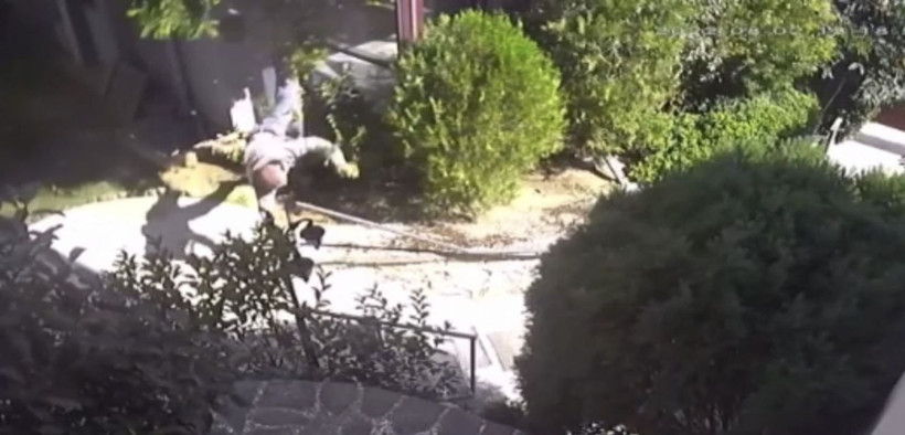 Tarabya'da lüks villada dehşet! Çatıdan düşüp demire saplandı - Resim: 3