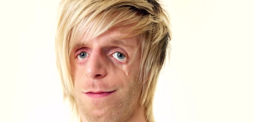 Ailesi onu gördüğü anda terk etti bir milyoner evlatlık aldı ve... - Resim: 3