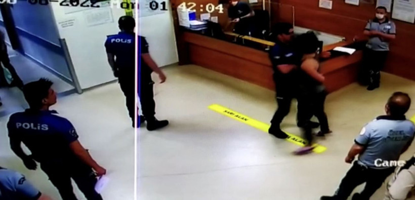 İstanbul'da kadın kafa attı polisin burnu kırıldı! Öncesinde yaşananlar ayrı olay - Resim: 3