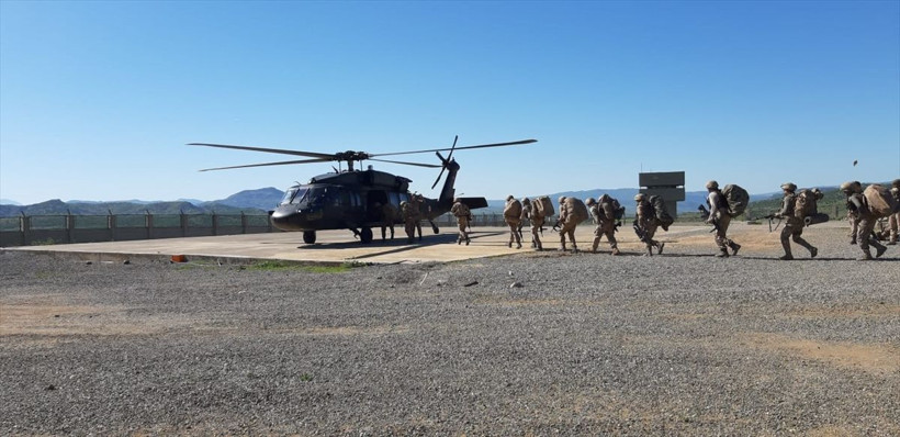 Diyarbakır'da PKK'ya nefes aldırılmıyor Teröristlere ait kış sığınaklarından neler çıktı - Resim: 1