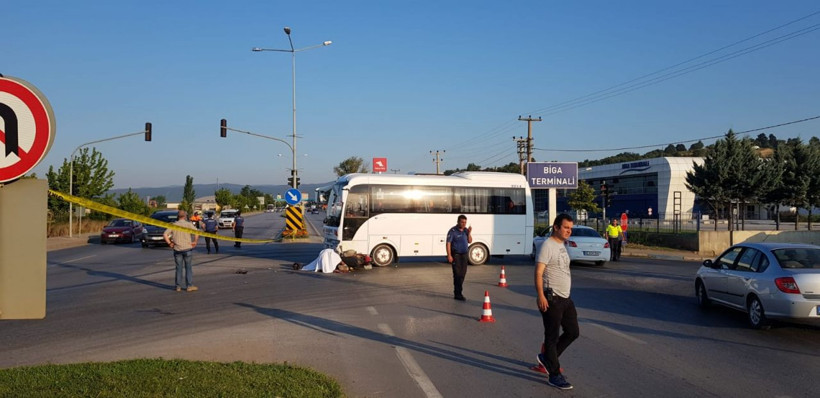 Çanakkale'nin Biga ilçesinde midibüsle çarpışan motosikletin sürücüsü öldü - Resim: 2