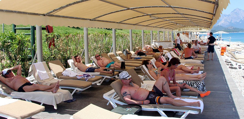 Bu yaz turist gelmez dediler ama akın akın Antalya'dalar! - Resim: 2