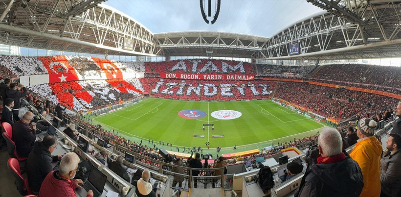 Galatasaray-Samsunspor maçında yapılan 10 Kasım koreografisi gündem oldu - Resim: 3