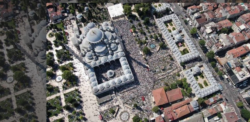 Hepsine yüz binlerce kişi katıldı! İşte dünyanın en çok para harcanan cenaze törenleri... - Resim: 2