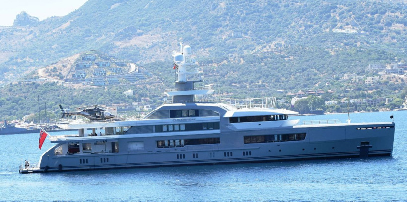 Rus milyarder Muğla Bodrum’a milyon dolarlık yat ile gelip plajı kapattı - Resim: 1