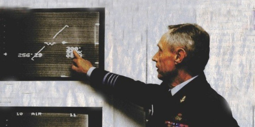 Ufolarla F18'ler it dalaşına girdi! Ufolar kazandı... - Resim: 3