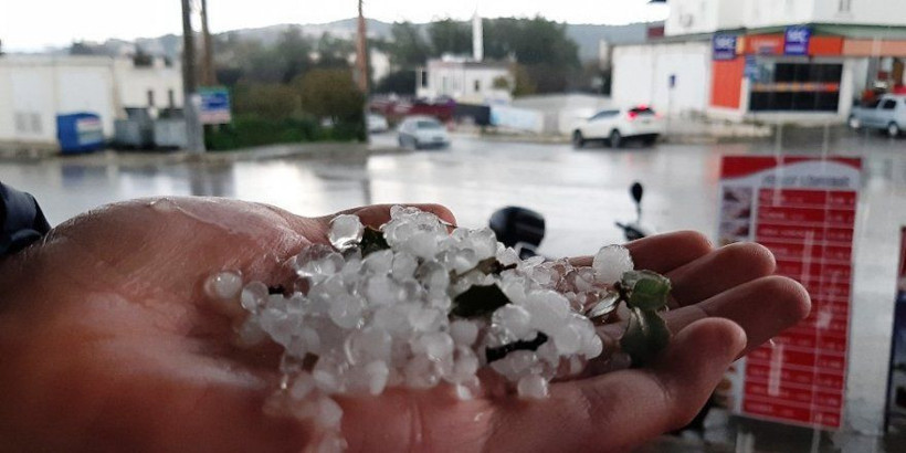 Bodrum'da bir anda bastıran yağmur sokakları göle çevirdi. - Resim: 4