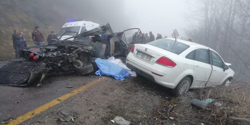 Ordu'da öğrenci servisi otomobille çarpıştı: 2 ölü, 4 yaralı - Resim: 1