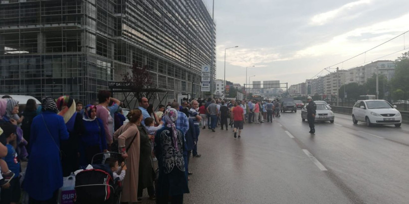 Bursa'da metroya yıldırım düştü - Resim: 1