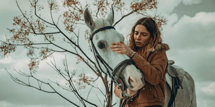 Çıplak afiş kriz çıkardı! Nevşin Mengü Gain Hamlet'in sansürüne tepki gösterdi Twitter yıkıldı - Resim: 1