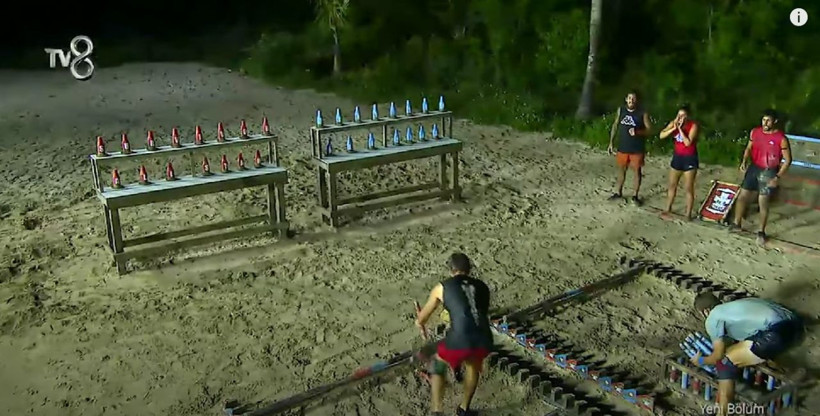 2 yarışmacı Survivor'da diskalifiye oldu! 'Kötü haberim var' diyen Acun Ilıcalı duyurdu: Gerçekten ağlamamak elde değil - Resim: 2