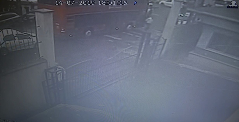 İETT şoförüne muştalı saldırı! İETT şoförüyle ile gençlerin 'kırmızı ışık' kavgası - Resim: 1