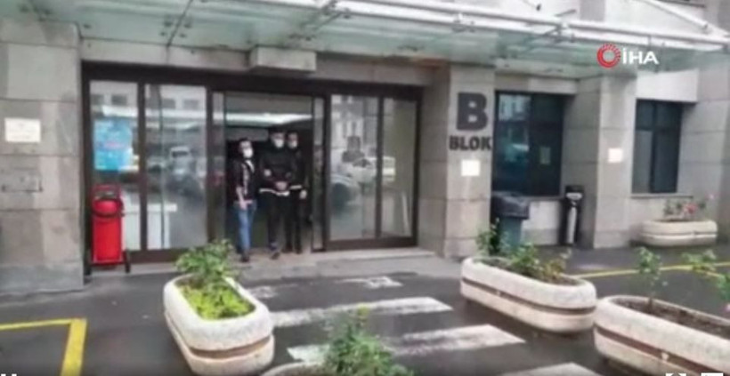 Havalimanında gözaltına alınan Rapçi Murda'dan olay savunma: Madde orada serbest... - Resim: 2