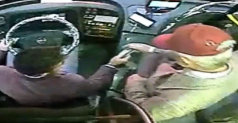 Ankara'da bir kişi kartına el koyan halk otobüsü şoförünün cep telefonunu aldı - Resim: 3