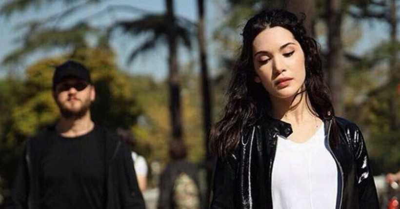 Çukur'da aşk bombası patladı! Rıza Kocaoğlu ve Hazal Subaşı beraber yakalandı - Resim: 4