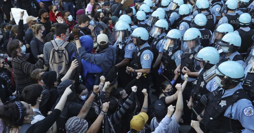 ABD'de şok gelişmeler! İki asker öldürüldü asker sokağa inmeye hazırlanıyor - Resim: 2