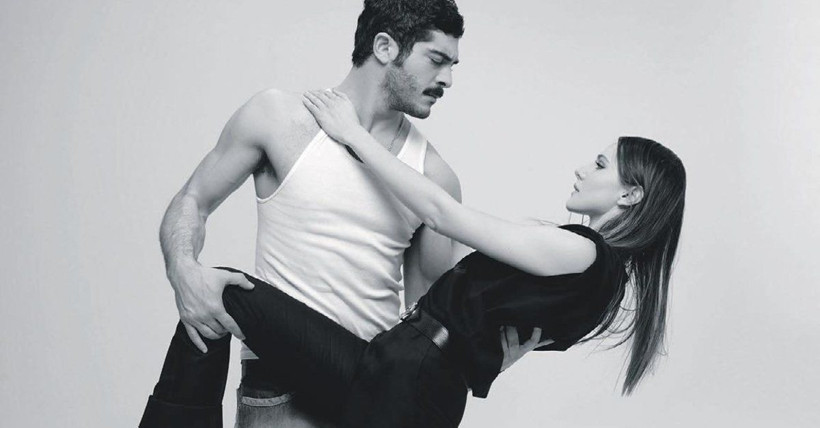 Didem Soydan açtı ağzını yumdu gözünü Burak Deniz Alina Boz pozları olay çıkardı - Resim: 2