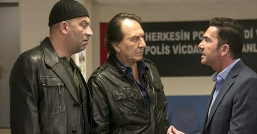 6 diziye fark attı zirveyi gören şaştı kaldı: Kasaba Doktoru Arka Sokaklar Aziz Yalnız Kurt Kaderimin Oyunu Aşk Mantık İntikam - Resim: 1