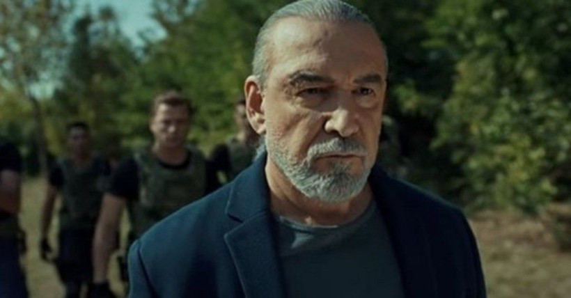 6 diziyi solladı reytingde zirve bakın kimin oldu: Kasaba Doktoru Kaderimin Oyunu Arka Sokaklar Aziz Yalnız Kurt Aşk Mantık İntikam - Resim: 4