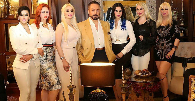Kedicik böyle itirafçı oldu! Cezaevinde Adnan Oktar'ın villasının yıkılışını izleyince.. - Resim: 2