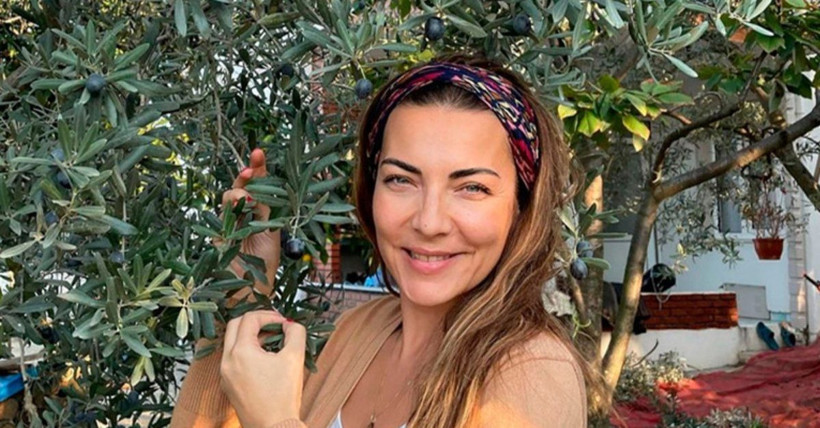 Oyuncu Burcu Kara artık bambaşka biri! Meğer herşeyini satıp taşındığı çiftlik... - Resim: 3