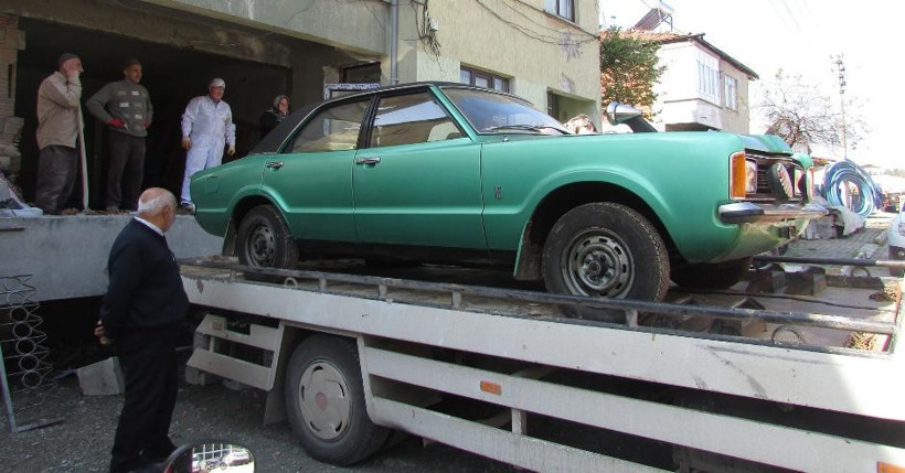 Binaya 'hapsettiği' otomobilini 37 yıl sonra çıkardı - Resim: 4
