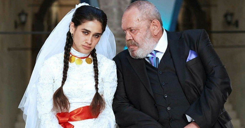 82 yaşındaki Amerikalıyla evlenen Meltem Miraloğlu meğer kaçmış - Resim: 1