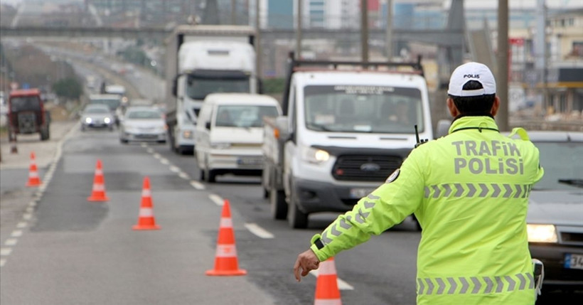 Sürücüler dikkat! Trafik kural ihlaline ağır yaptırımlar geliyor - Resim: 1