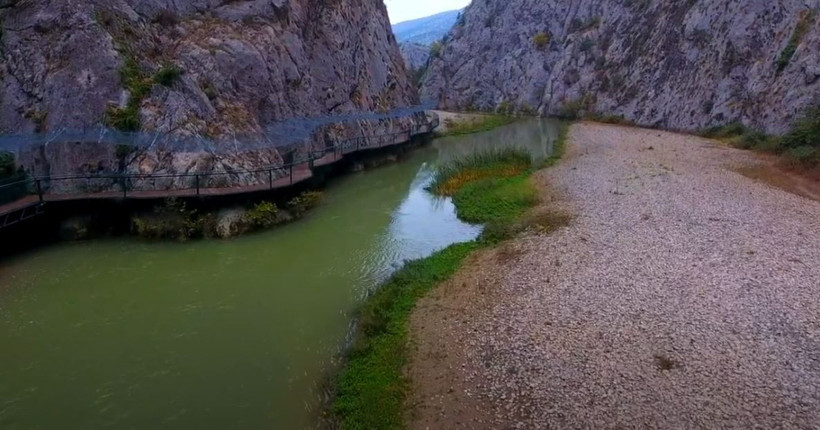 Çorum'da doğa harikası! İncesu kanyonu güzelliği ile büyülüyor - Resim: 1