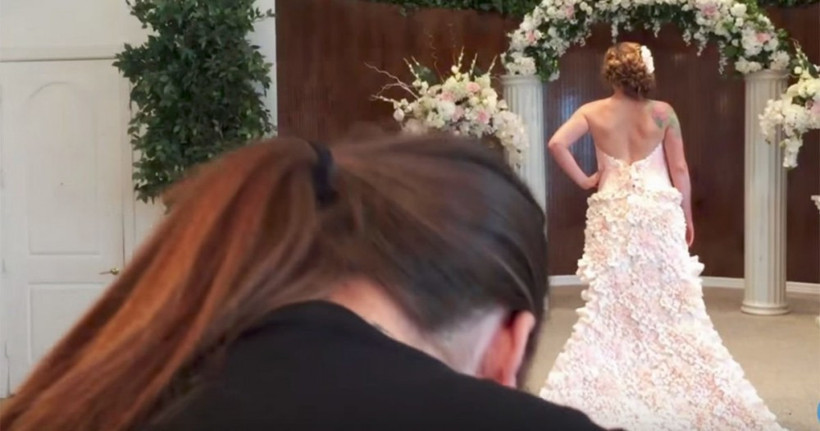 Sıradan bir gelinlik gibi görünebilir ama hikayesi şoke edecek - Resim: 1