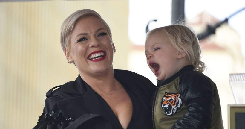 Koronavirüsü yenen şarkıcı Pink : Başıma gelen en korkunç şeydi - Resim: 1