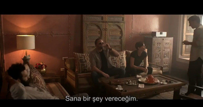 Charlize Theron baklava tercihi! The Old Guard filmindeki baklava sahnesi çok konuşuldu - Resim: 1