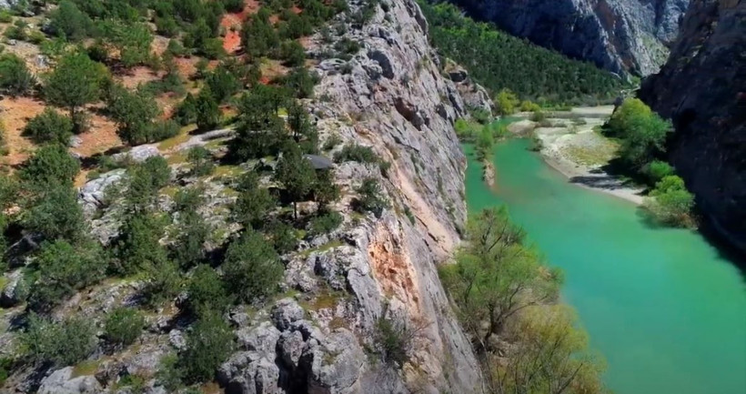 Çorum'da doğa harikası! İncesu kanyonu güzelliği ile büyülüyor - Resim: 3