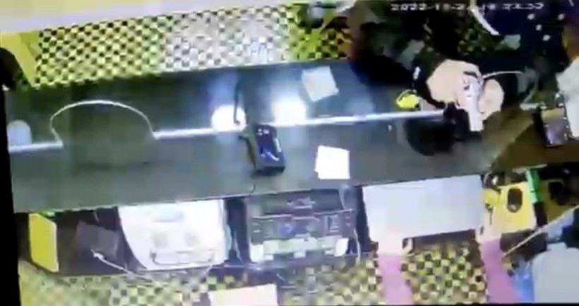 Gasp girişimi kamera! Üstünü değiştirdi, o detay ele verdi evinde kıskıvrak yakalandı! - Resim: 1