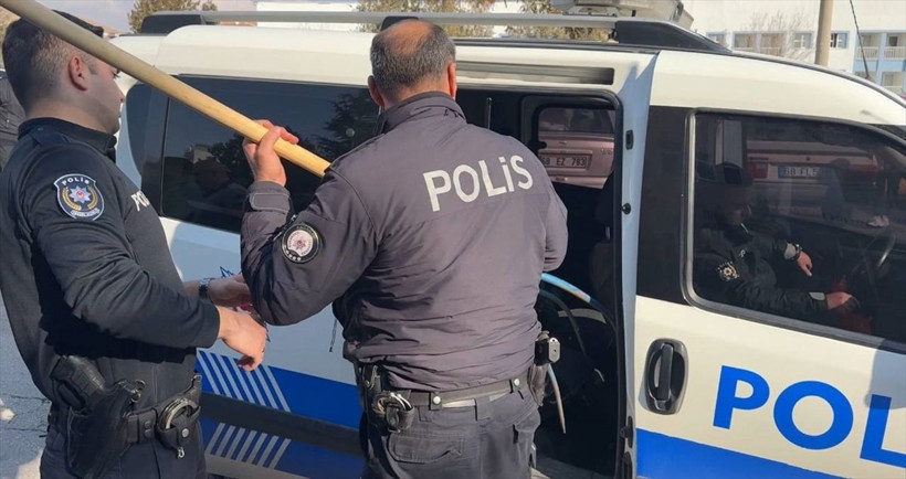 Aksaray Ağız ve Diş Sağlığı Merkezi'nde dirgenli saldırı! 4 çalışan yaralandı - Resim: 3