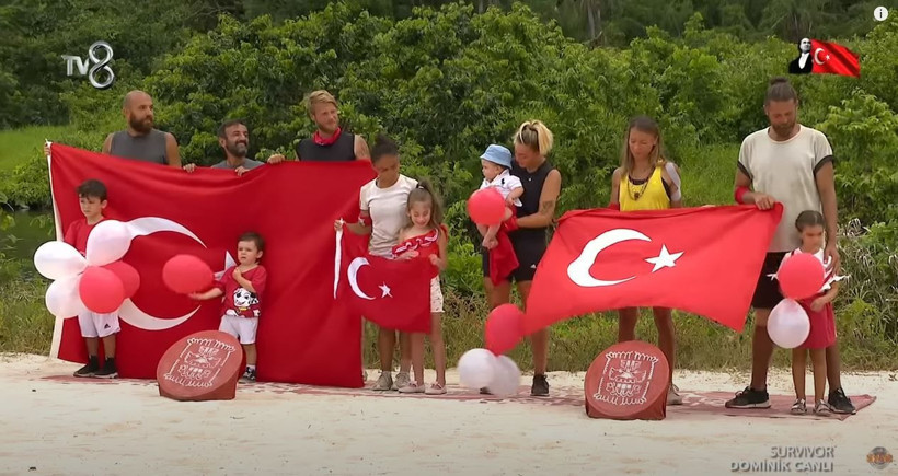 Survivor'da 23 Nisan coşkusu yaşandı! Acun Ilıcalı'dan canlı yayın sürprizi - Resim: 1