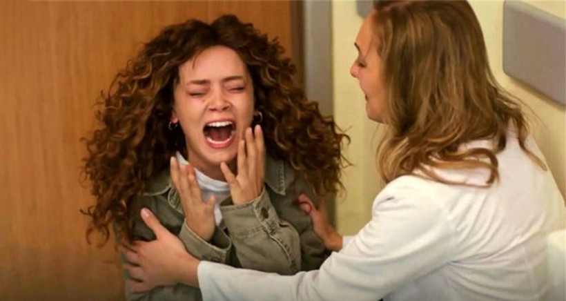 Kadın dizisinin Şirin'i Seray Kaya'nın yatak pozu ortalığı yıktı - Resim: 1