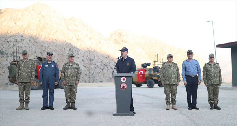 Hulusi Akar ve komutanlar Dağlıca'da! Münbiç ve Tel Rıfat’tan bazı tacizler başladı - Resim: 2