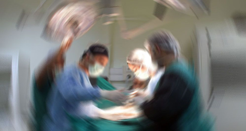 Sivrisineğin ısırdığı kadının yanağından çıktı! Doktorlar da şoke oldu - Resim: 2