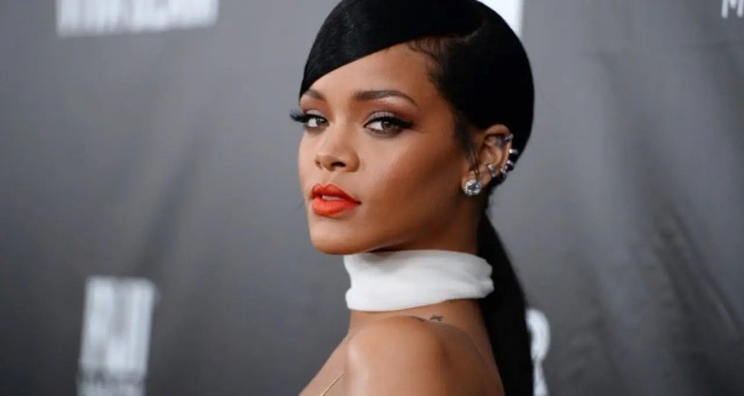 Rihanna önce sahneyi sonra moda dünyasını sallamıştı! 36 milyon dolar zarar etti - Resim: 1