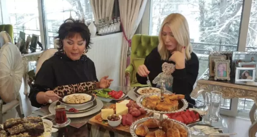 Demet Şener ve Özge Ulusoy'dan çok konuşulacak taklit! Seda–Safiye "bacı" - Resim: 4