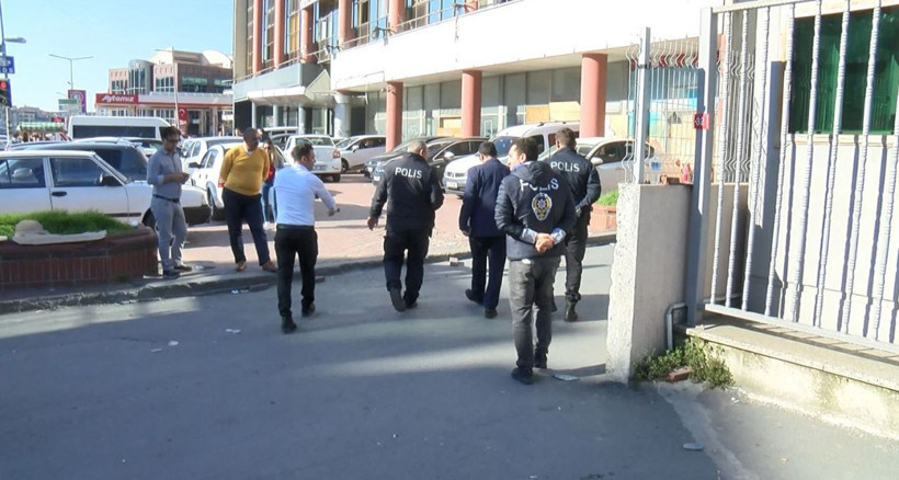İstanbul Gaziosmanpaşa'da bir polis memuru ve şüpheli adliyeden kaçırıldı - Resim: 1